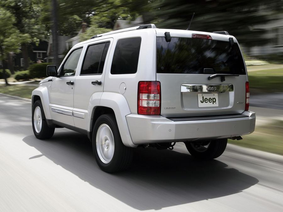  Jeep Cherokee Limited CRD 2007 года  (фото 2 из 30)